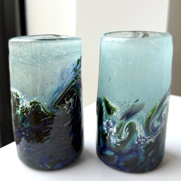 Mad Art Studios Glass Rolling Ocean Waves Shot Glasses or Mini Bud Vase 3 3/4" - Picture 4 of 10